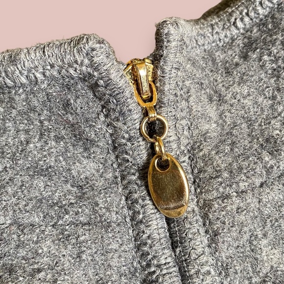 Lisa International Vintage Cat Lovers Boiled Wool 3-D Fluffy Tail Appliqué Vest - Picture 9 of 12